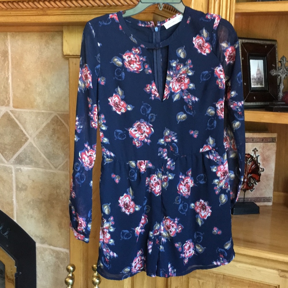 Long sleeve romper! Dressy